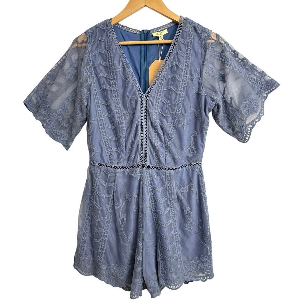 Kori America Dusty Blue Lace Romper V-Neck Flutter Sleeve Size M NWT Feminine